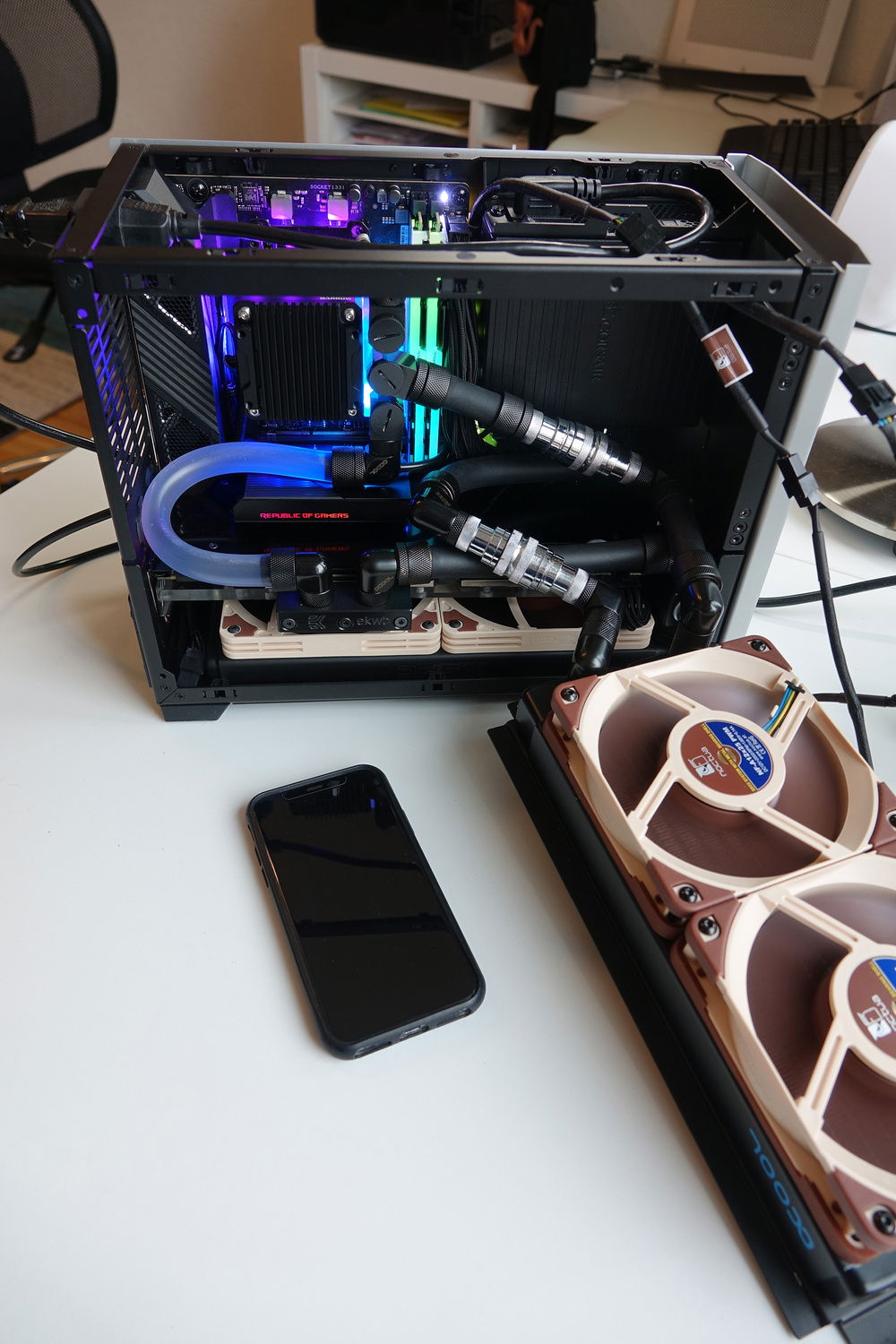 Small but so much power (at least when my ordered RTX 3080 is finaly here...)