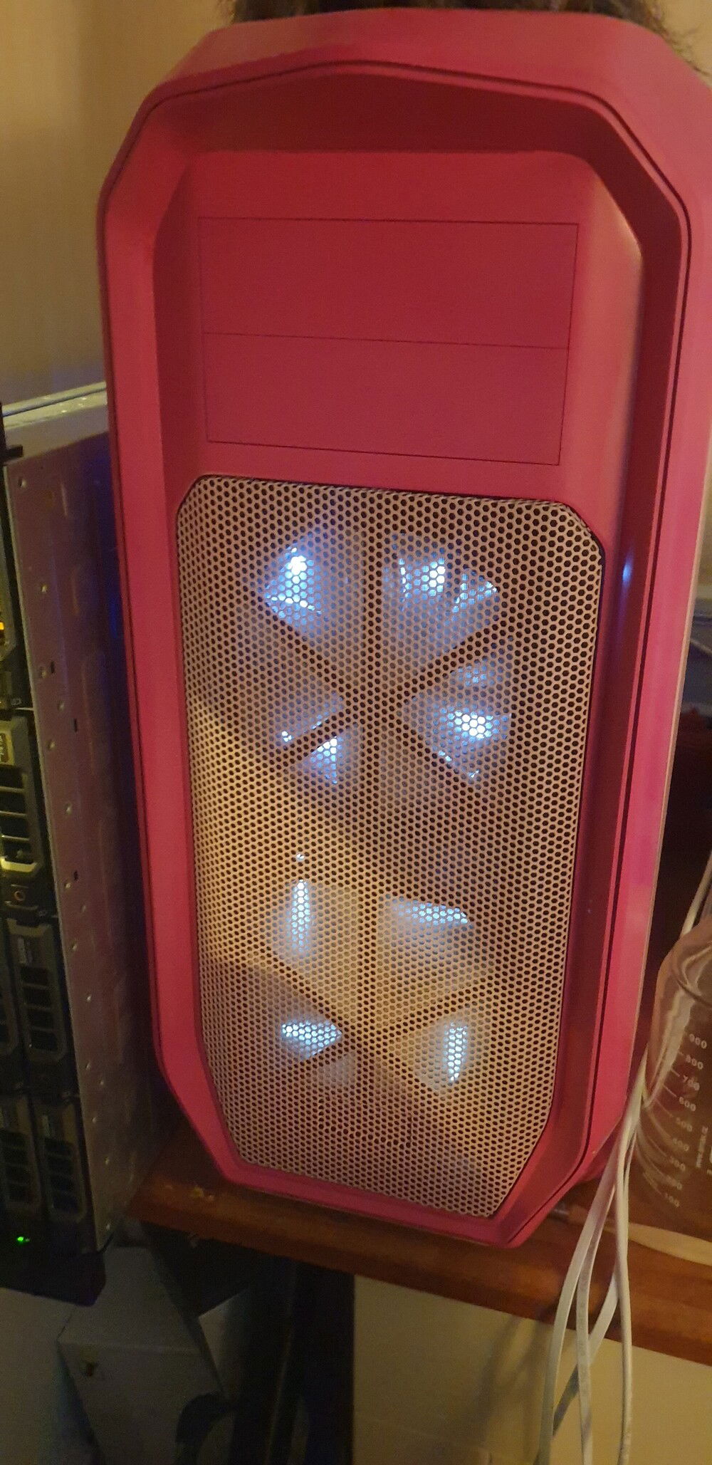 Needed a third pic to upload, will update to a pic of the guts later...