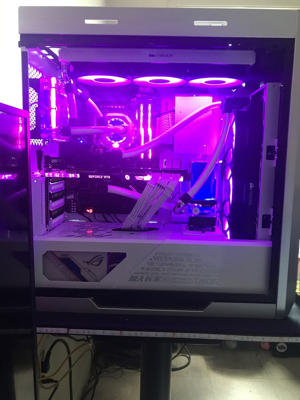 Need more 3pin entensions to hook the 3 pin for the led of the psu. The gundam psu lights up like you can see in a older photo.