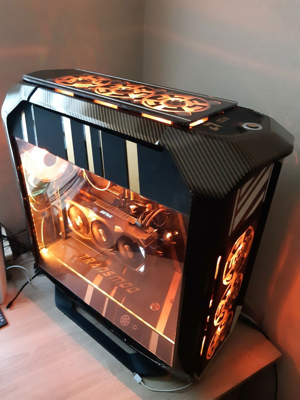 Corsair 780T
Carbon Concept Case Modd