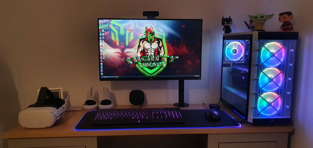 Changed to a monitor mount which I love 😁