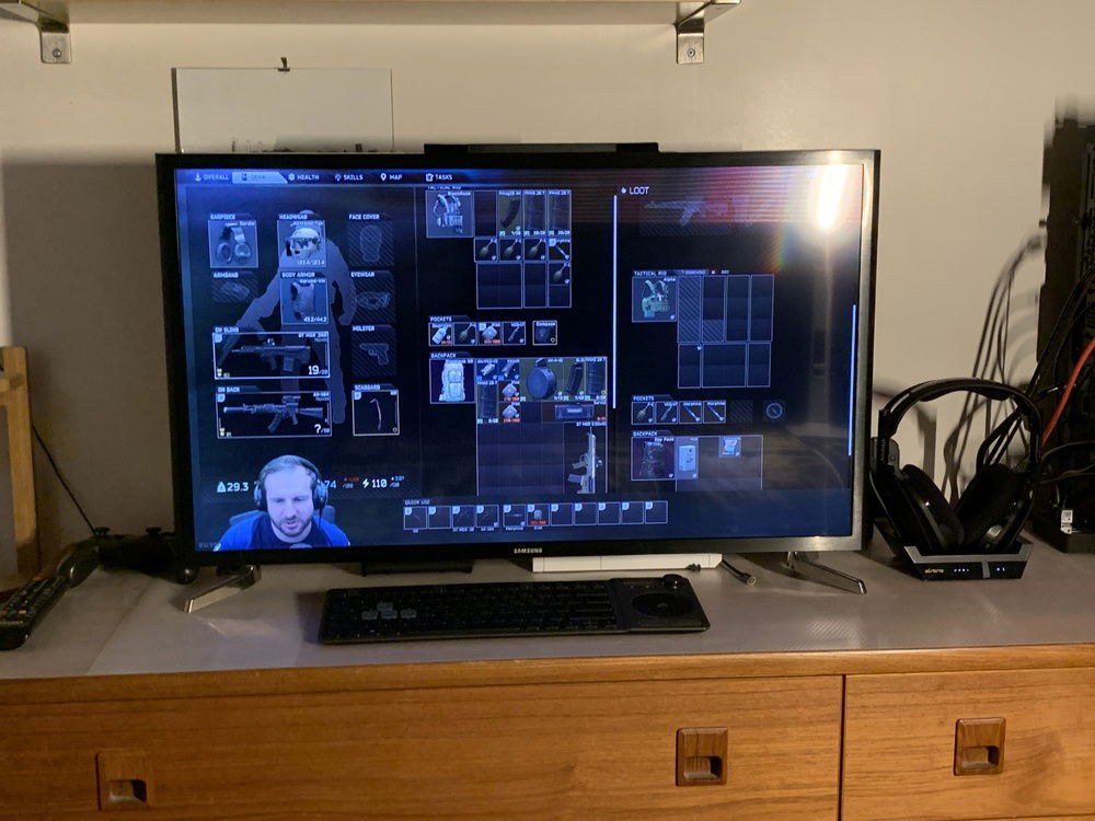 32" TV for Twitch/Netflix