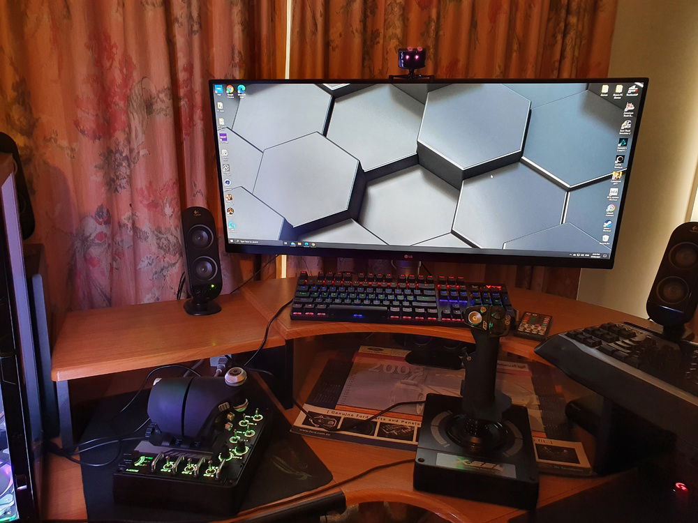 Logitech G X56 H.O.T.A.S. RGB Simulation Controller.