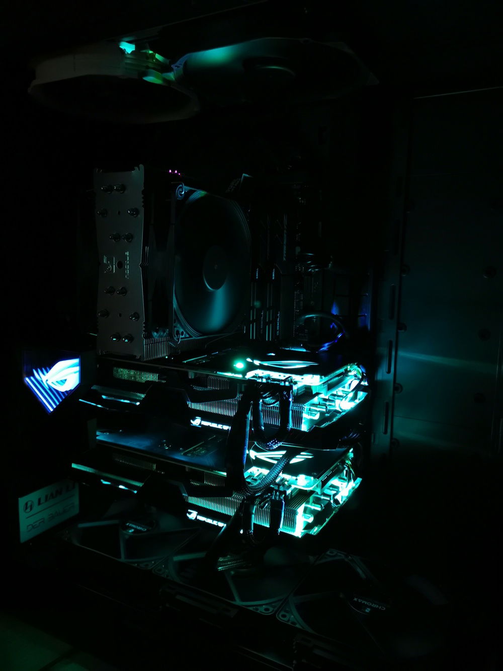 Default Pic of my Battlestation