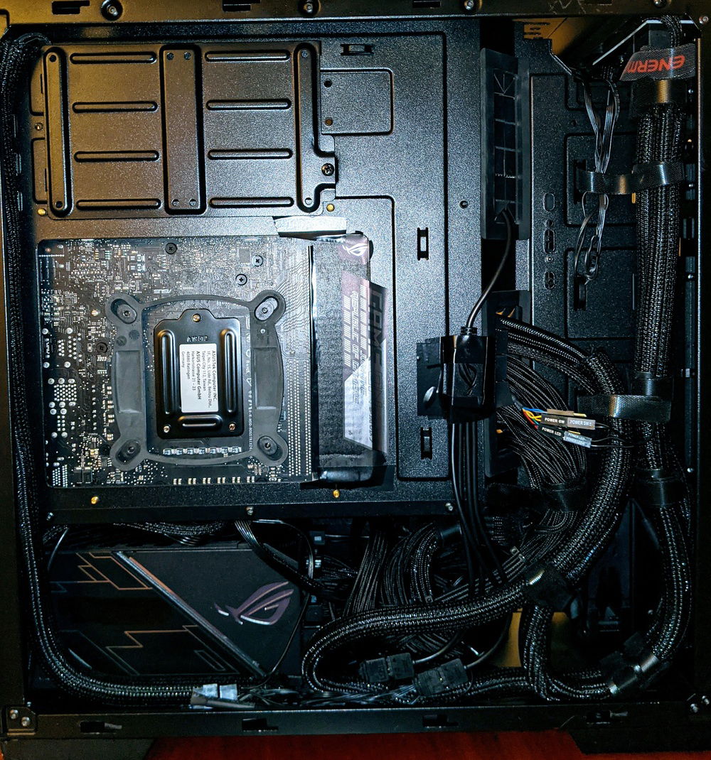 Inside case details REAR_01