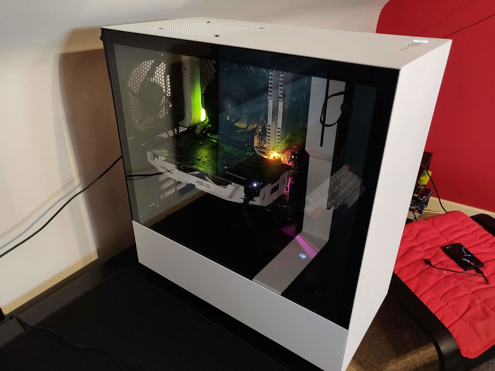 This is the initial state of the build, with stock cooler and case fans.