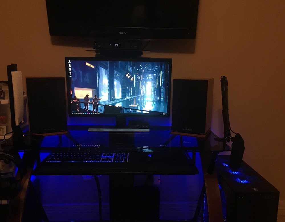 Desk is still the same although I made the leds neater and attached them more securely so they would stop falling over time.