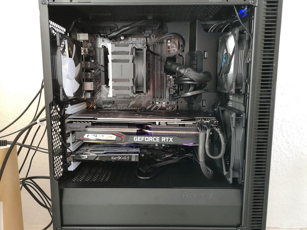 Full Body Nude. Don't even mention that GPU sag.