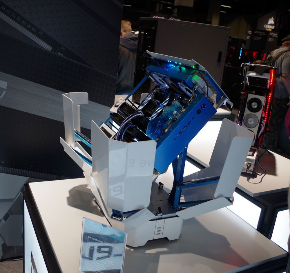 Pre Final Version of our build. Displayed at the KLEVV Booth @ Gamescom