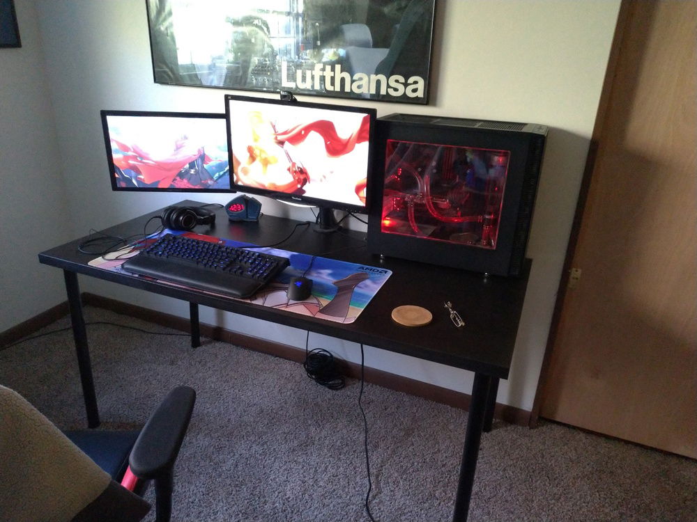 Right after I finished putting the new desk together, please have mercy on the cable management.