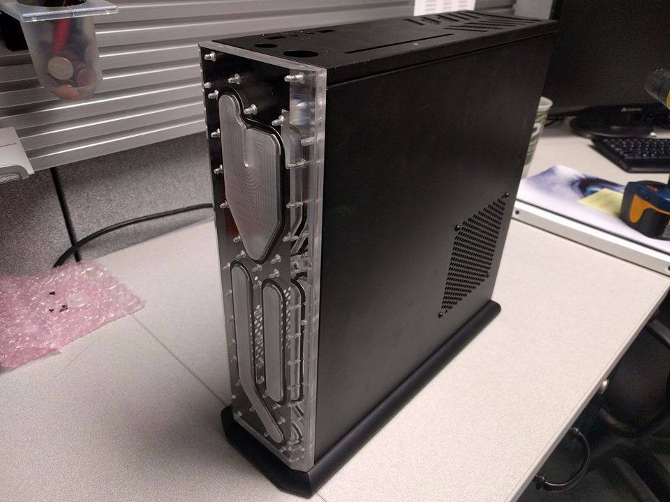 Front Distro Block mounted to case