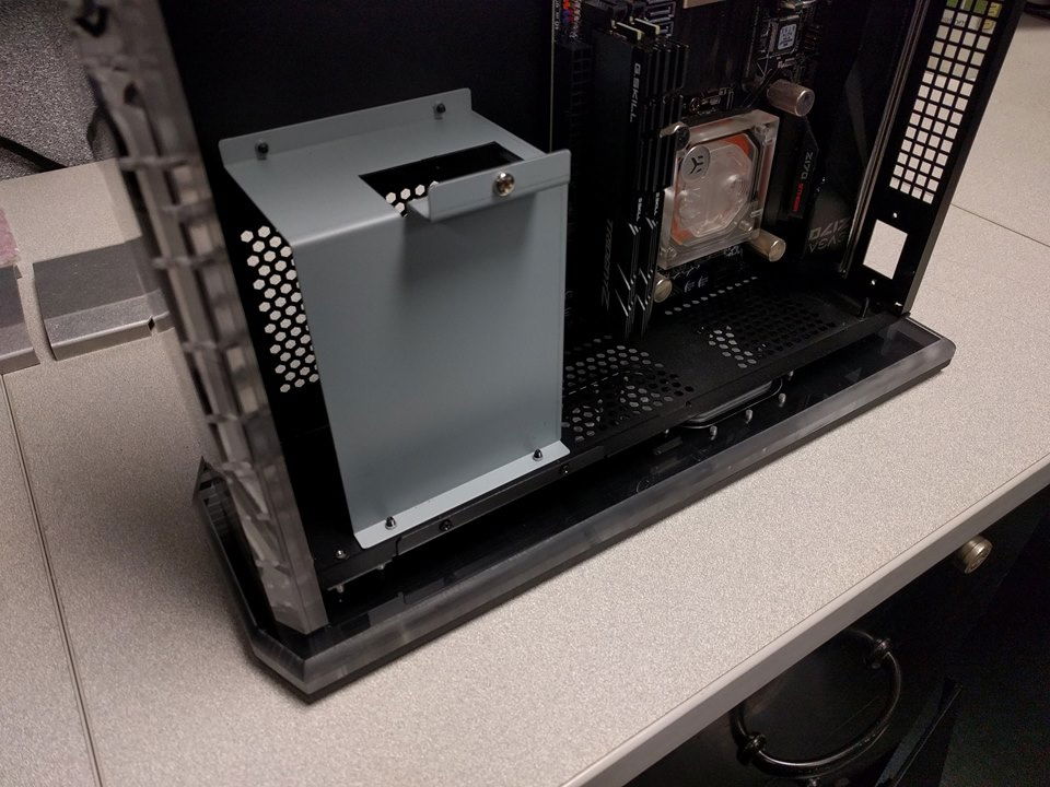 Base Distro Block mounted to case