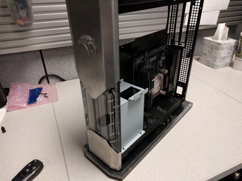 Base Distro Block mounted to case