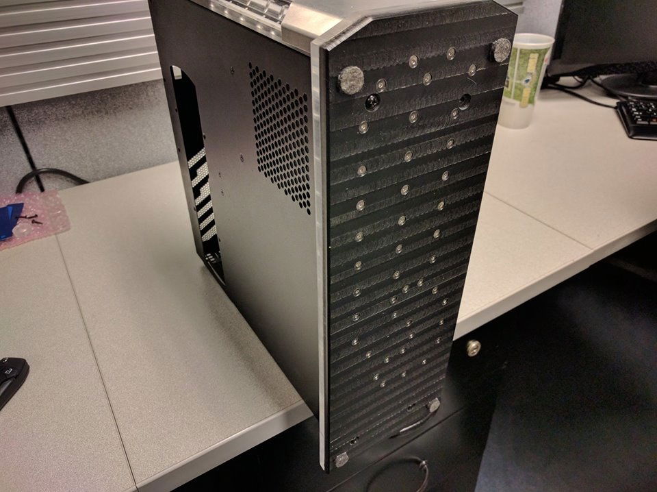 Base Distro Block mounted to case