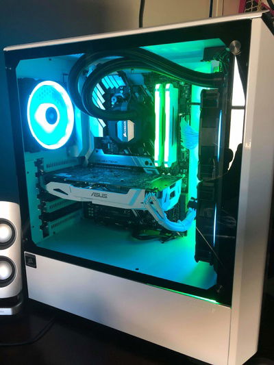 White Accents and RGB » builds.gg