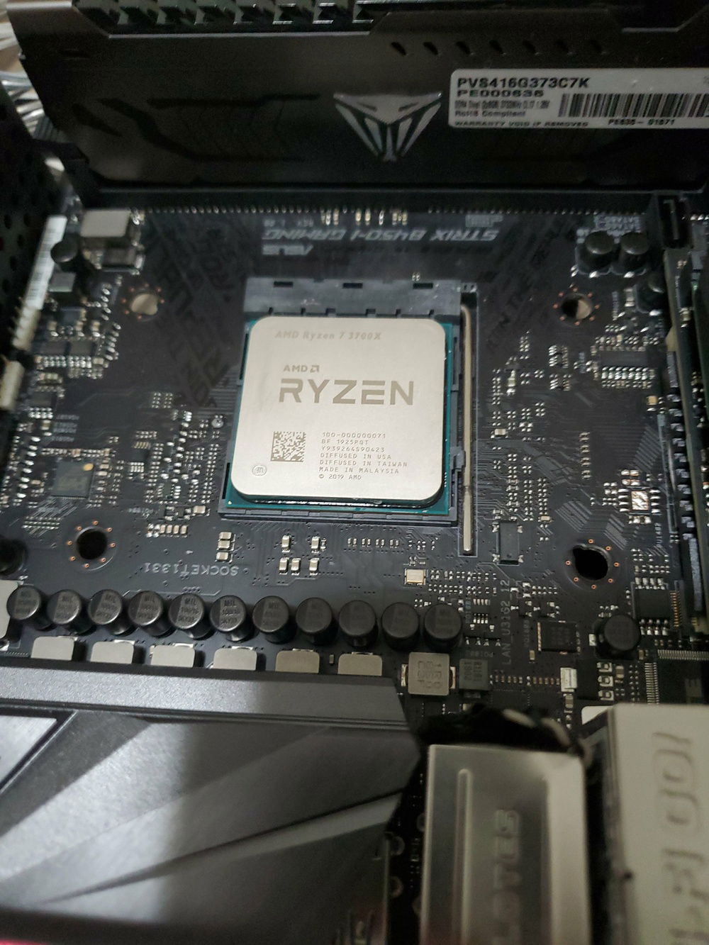 3700x in the socket!