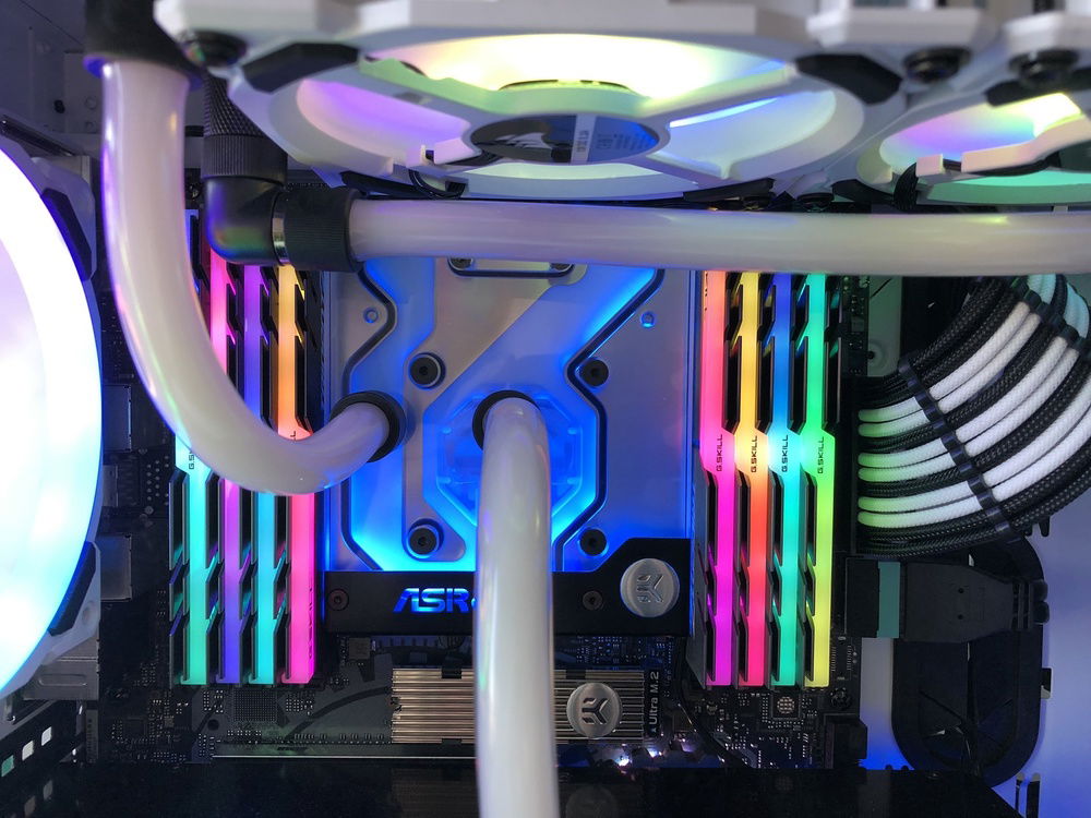 EKWB-RGB » builds.gg