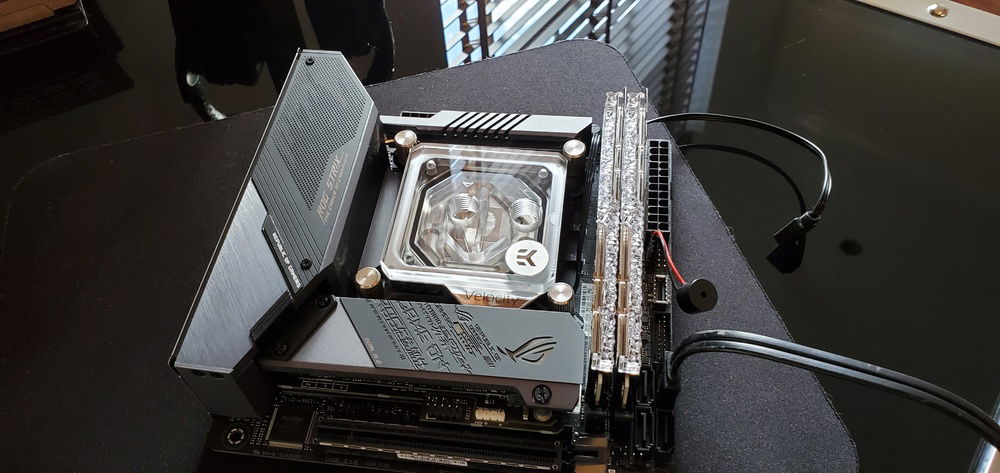 Intel 10900k - Asus Strix Z490-I