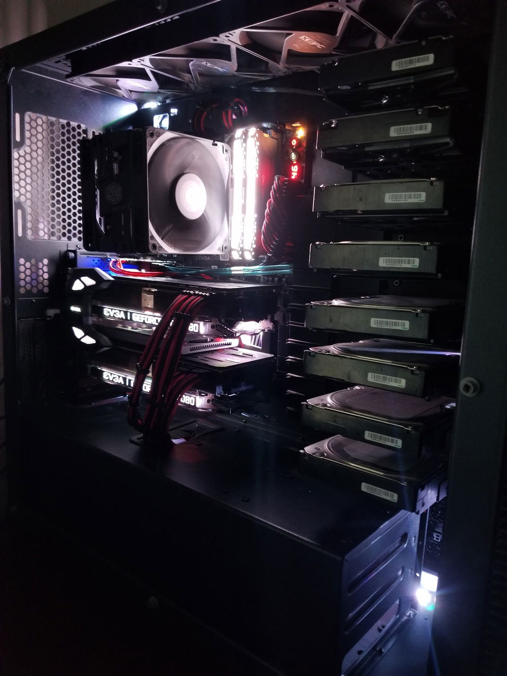 I did forget to install my rear exhaust fan at the time of picture, however, it is installed now.