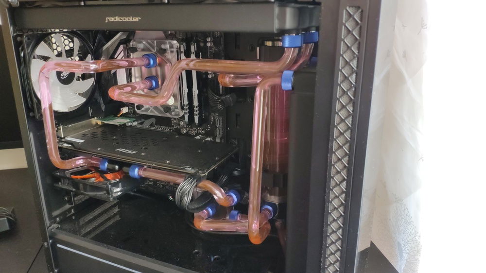 Fisrt hardline tube set. Sadly 1-2 bends are not perfect,sadly ordered a few tubes.