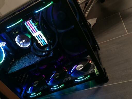 Still missing view parts but it's alive now :)