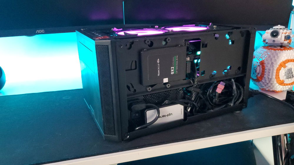Another rear-side view of the pc, focused on the main 2.5in SSD.