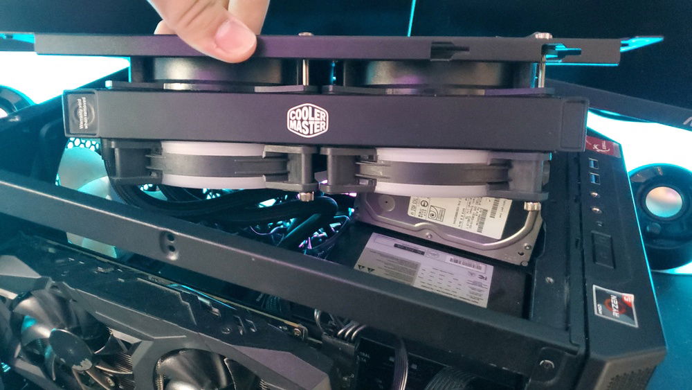 Side view of push-pull setup while the pc is off.