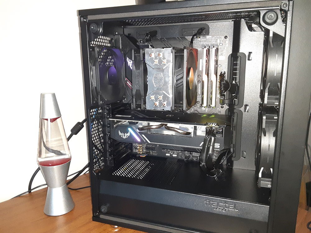 Clean cable management here too!