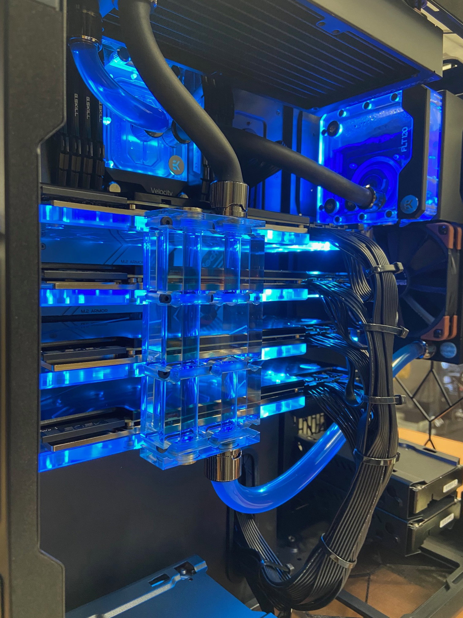 TItan Computer build » builds.gg