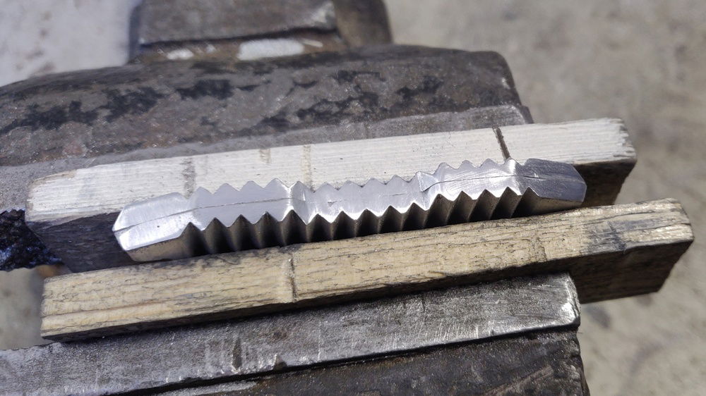 Same from topside.
Note: the wood blocks are used to prevent smashing the texture