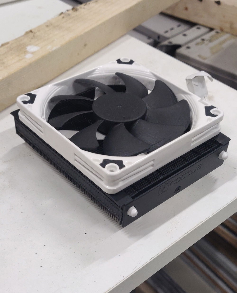 Noctua chromaxed like it should have been