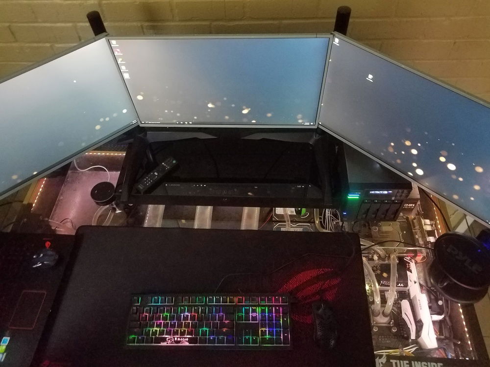 Default white static lighting w/ PS5 audio enabled wallpaper.