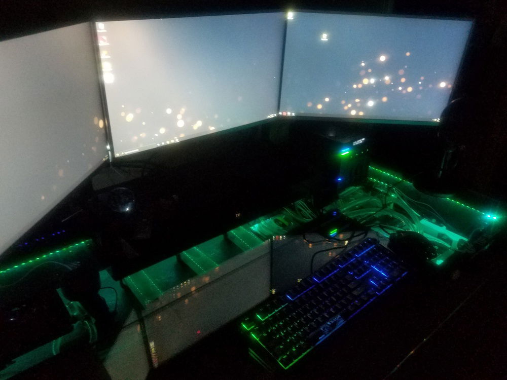 Color changes (no mouse pad for view)