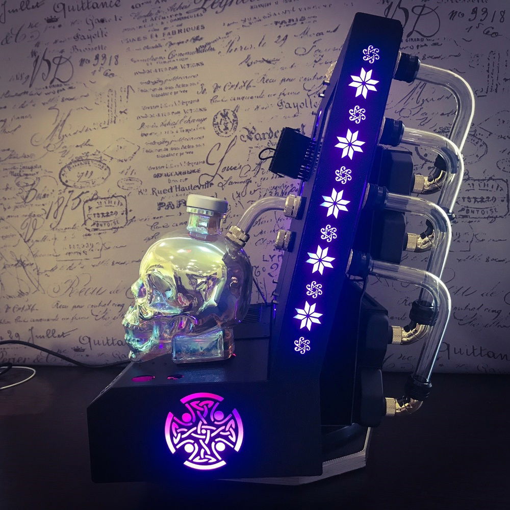 Mine old computer in a homemade case