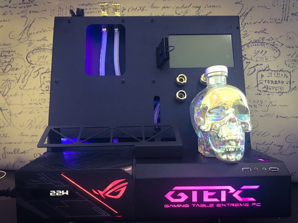 Mine old computer in a homemade case