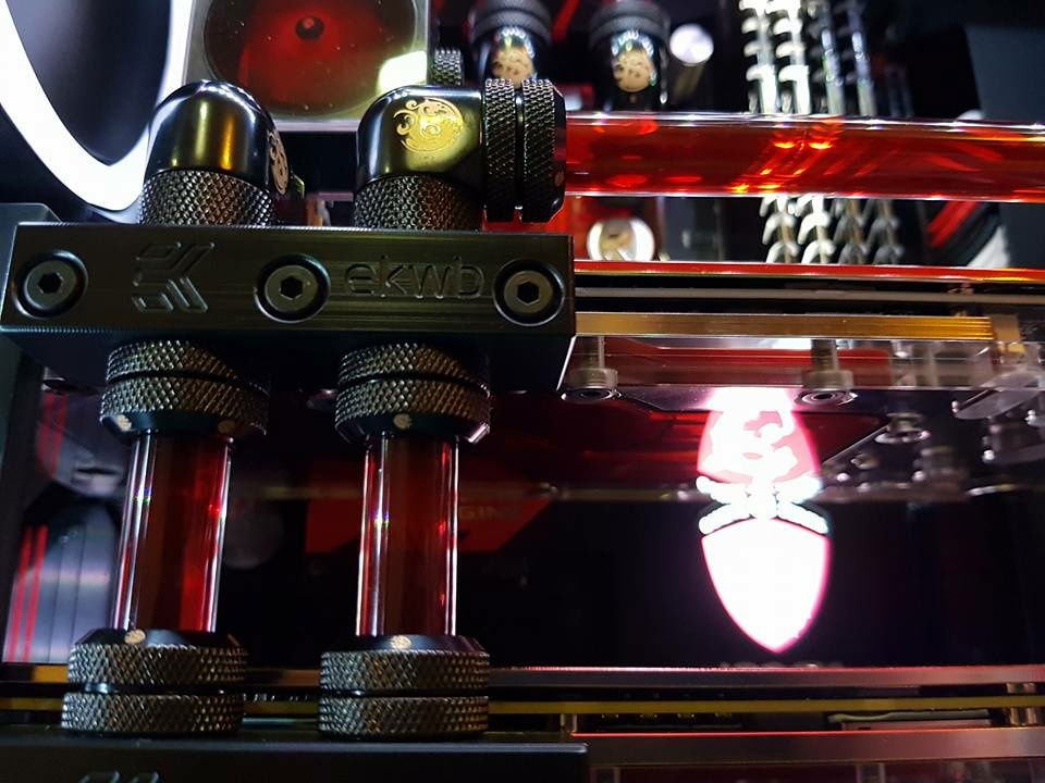 Intel X99 5630x
GPU: 1080
Cooling Block: EKWB Pump, Res, CPU and GPU block.
Rad: Bitspower 240 + 120
Fittings: Bitspower
Ram: 32Gb
SSD: Samsung PCIe M.2 500Gb x 2
Case: Razer NZXT™ S340 – Designed by Razer™