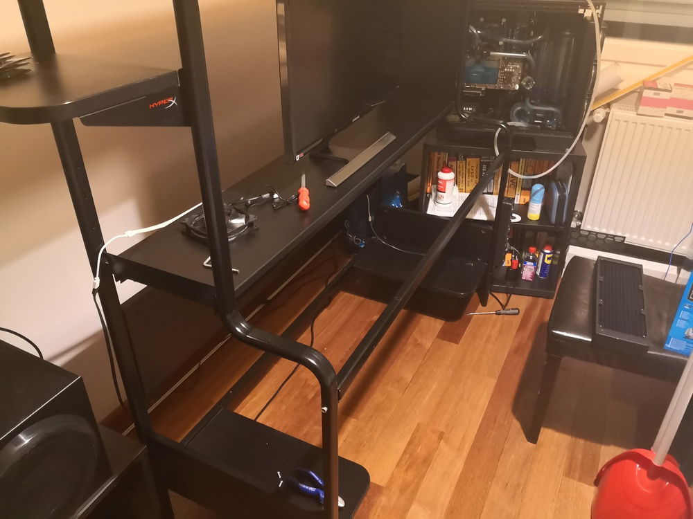 Chang old desk unmounting parts