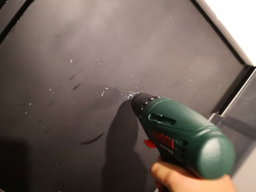 Plexi mounting drill hole