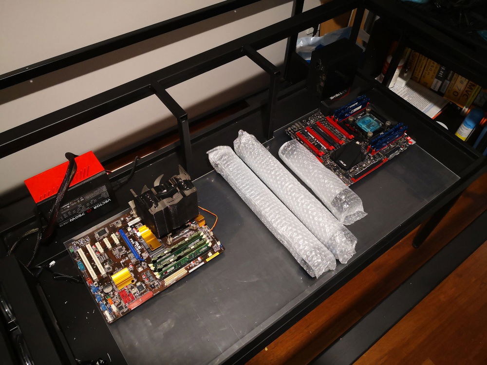 Left Side is old lga 775, right Side x99 new sytem