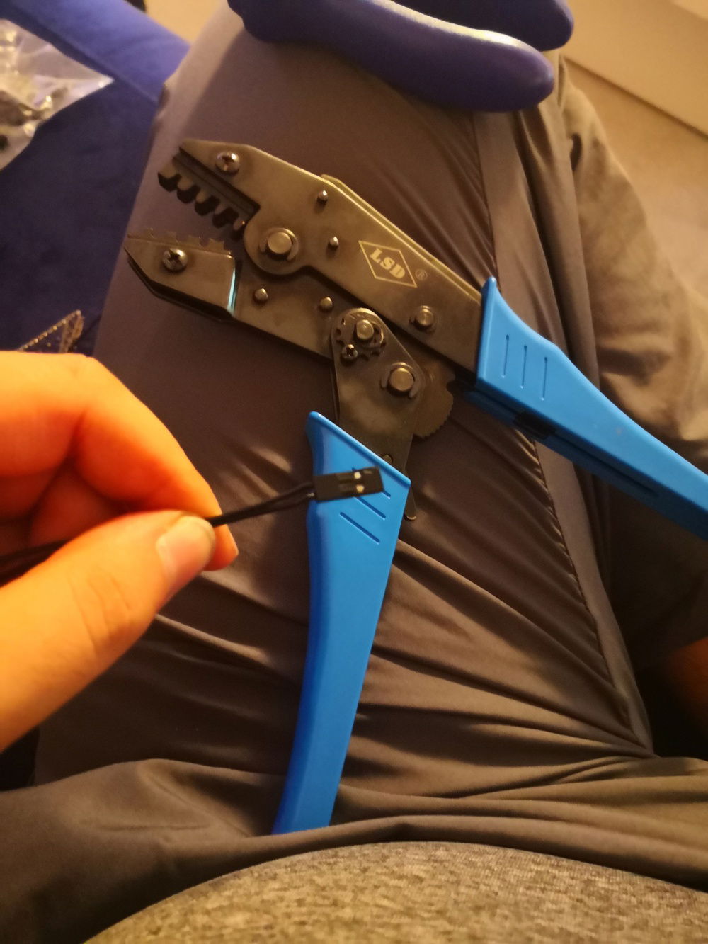 Depunt For power and restart cable to mainboard side