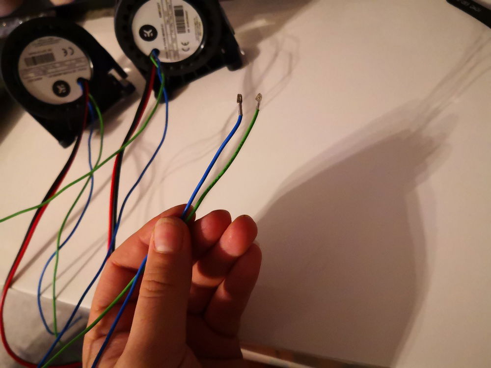 Cable pwm socket change white to black