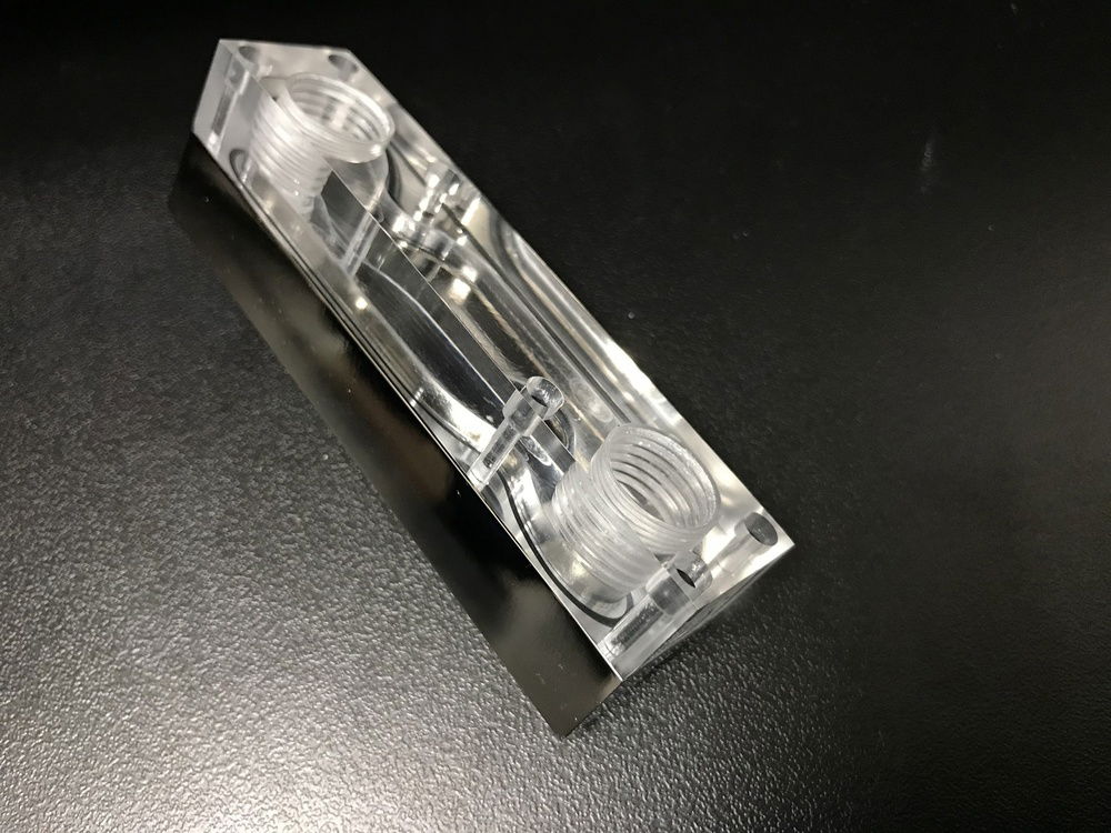 Since the acrylic cover also has cutting marks, wet/dry sandpapers and acrylic polish are used to increase the transparency.