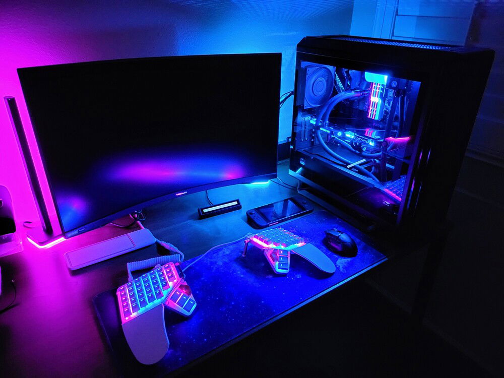 Display sleeping, in love with my new color theme. I'm sure I'll get bored before too long though haha.