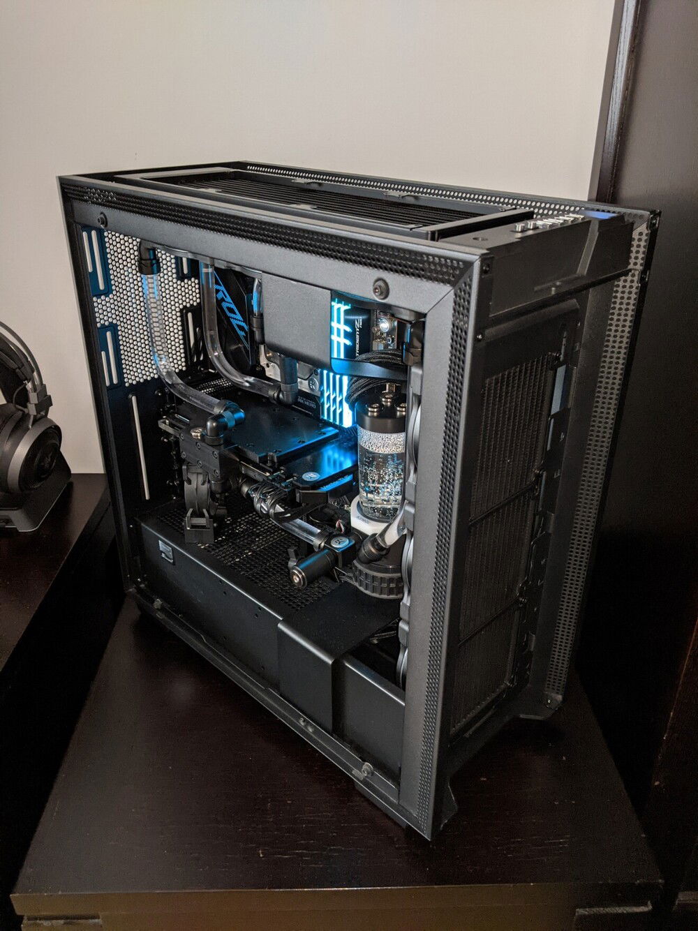 Replaced top rad with thicker 40mm one.