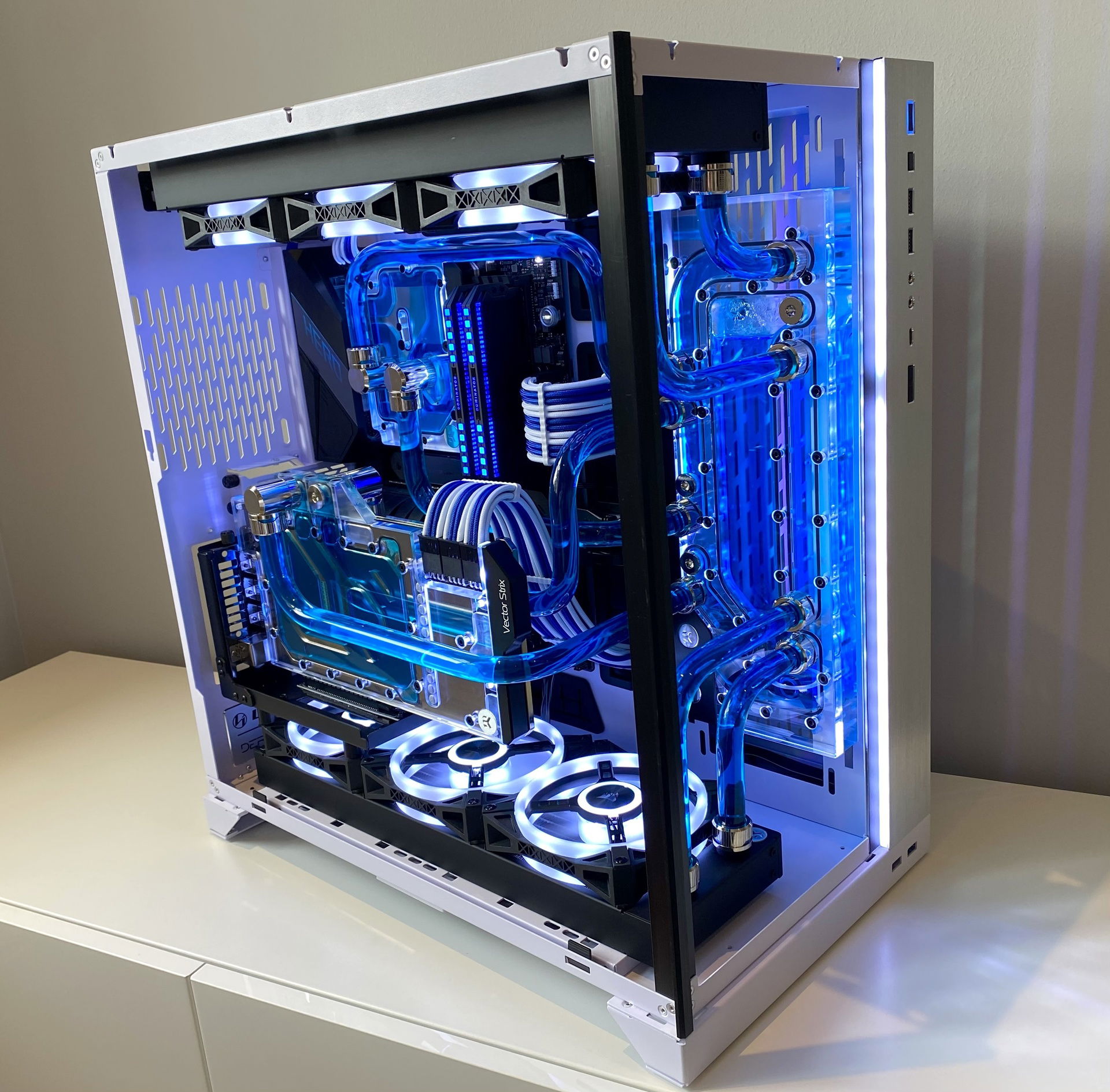 lian-li-o11-dynamic-xl-costum-waterloop-liquid-and-exotic-cooling