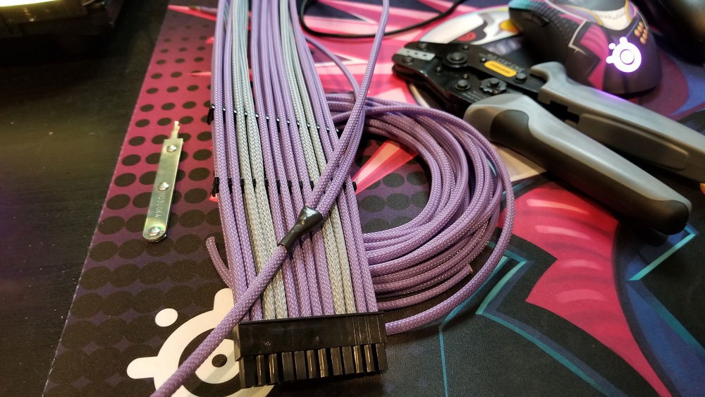 24-pin sleeving fun with splits and dummy wires.
