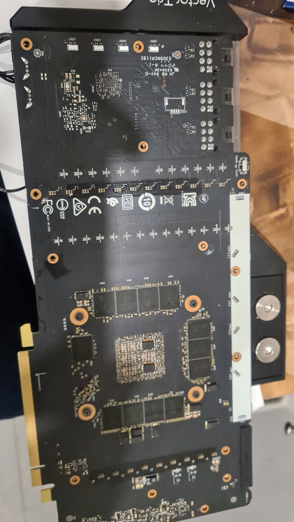 Ed ora il via al backplate ek