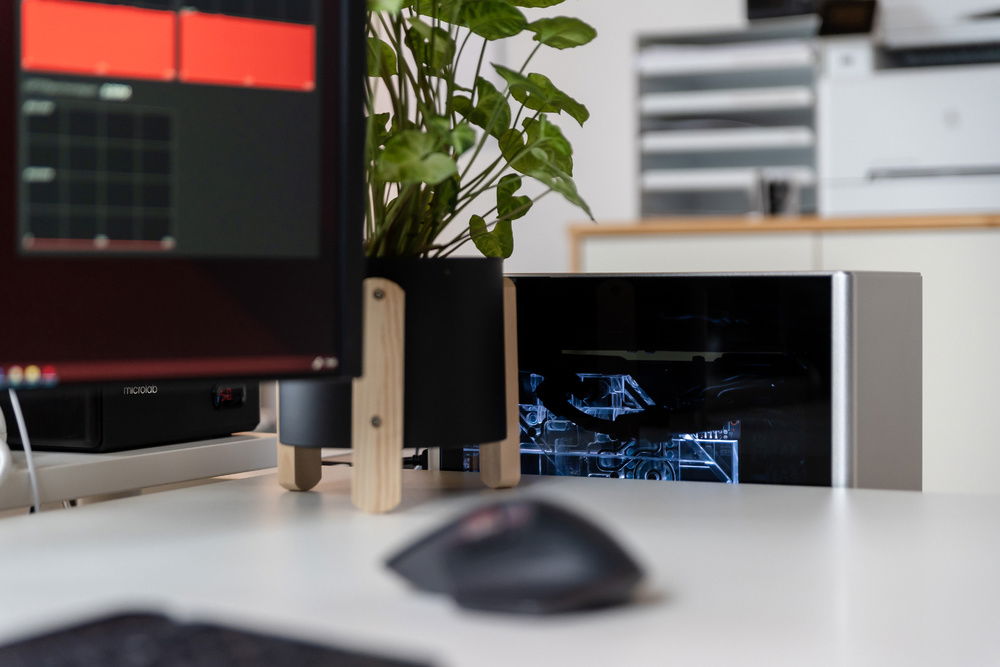 GPU watching me work.