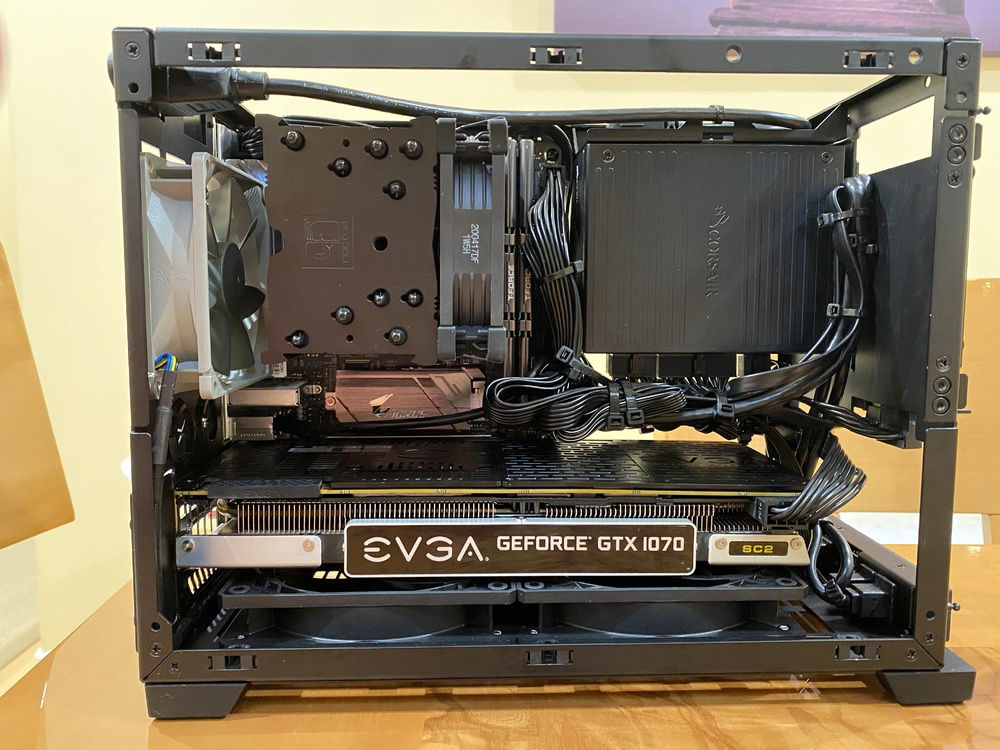 -a picture of the inside of the pc with all the components
-cable mgmt is not the best as the fan cable is showing and the cables are bunched up, but I did my best with the stock cables from the sf600 gold