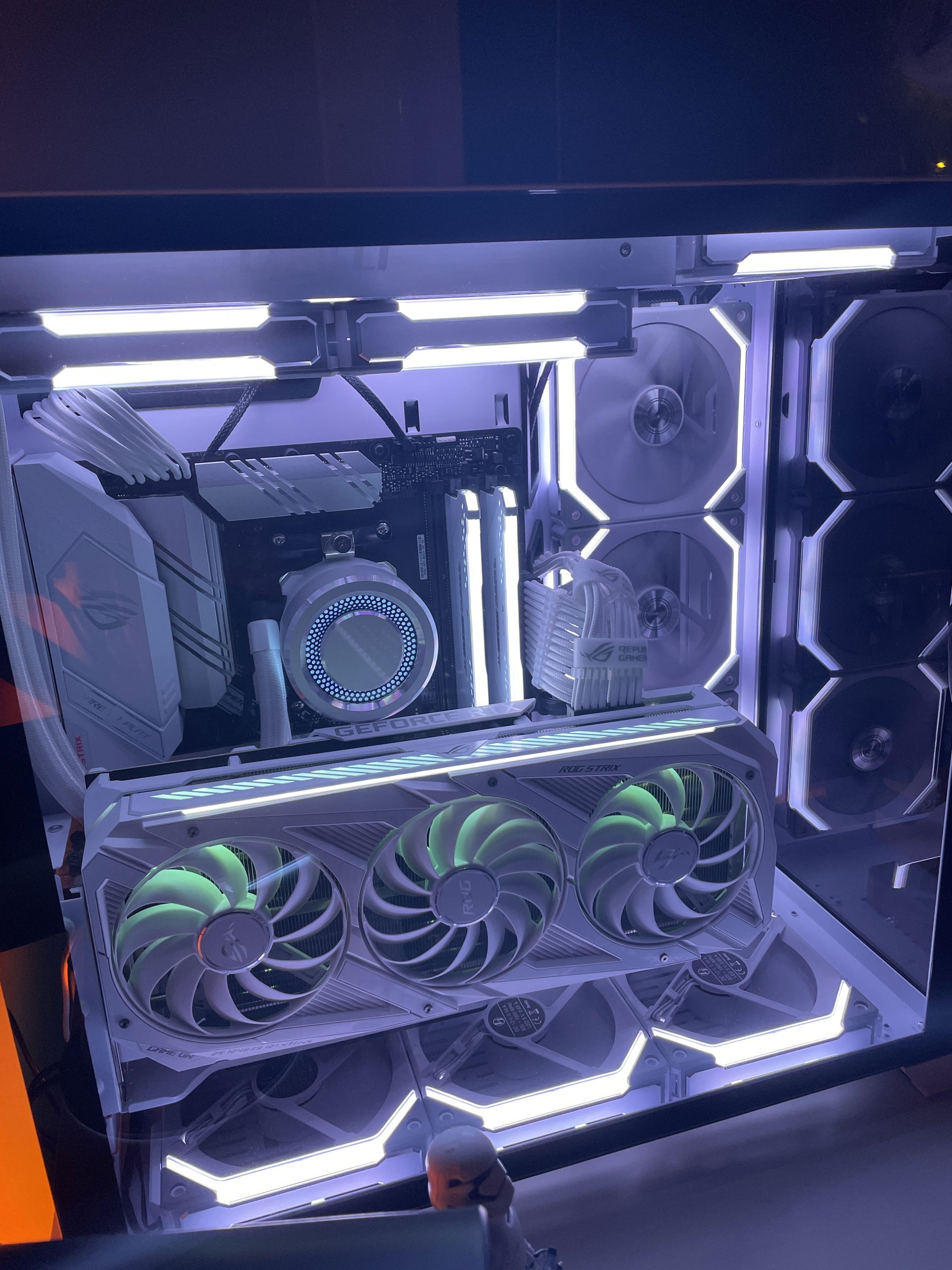 All White Build FT Rog Strix 3070 White Edition. » builds.gg